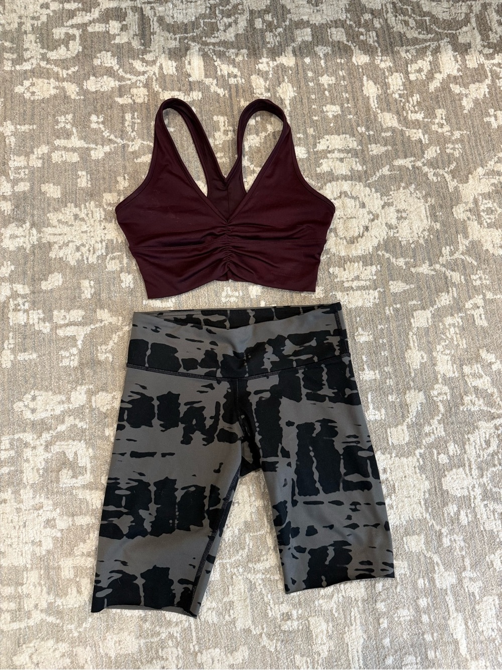 Alo size XS sports bra and biker shorts